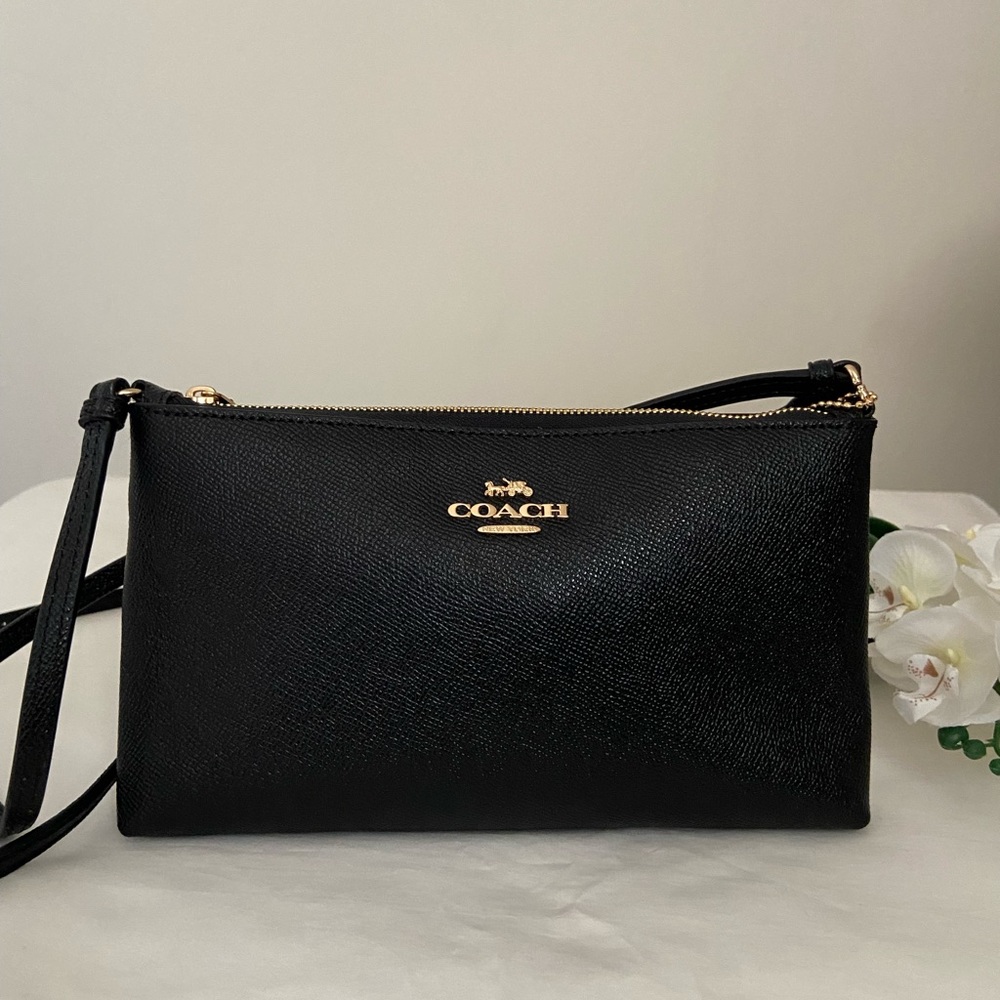 Coach C2001 Black Leather Zip Top Crossbody Shoulder Bag